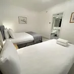 Stay In Westminster And Victoria
